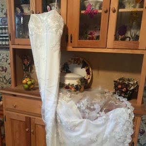 Wedding gown
